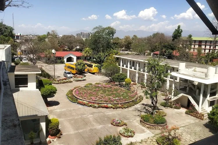 Sardar Bhagwan Singh School of Pharmaceutical Sciences & Technology